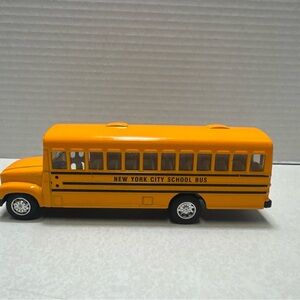 Kinsfun 6" inch Yellow School Bus Diecast Model pull back action openable doors